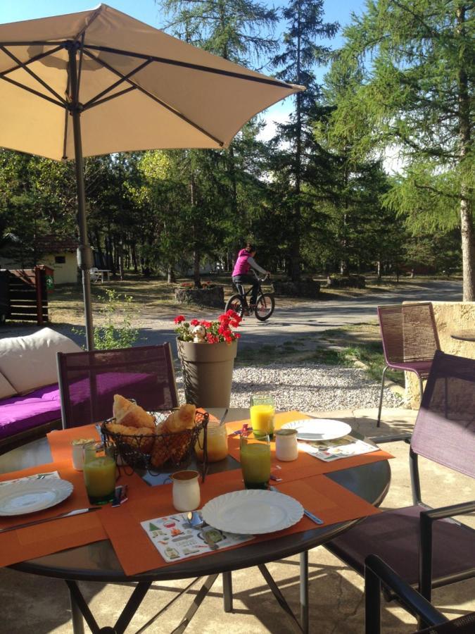 Hotel Camping Mon Repos Montmaur  Exterior foto